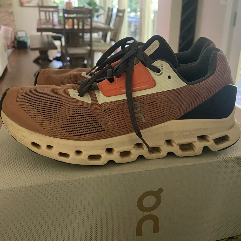 On Running Shoes- Cork & Fawn CloudTec Design